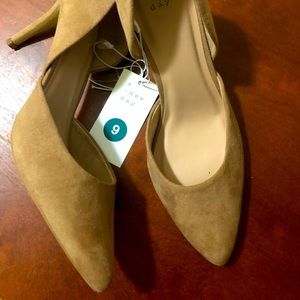 ❤️High Heels Pumps! Nice Faux Suede Tan Colored Brand: A New Day